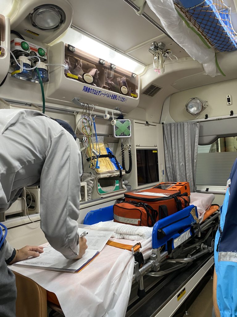 ～病院救急車の運用と看護師の役割～ – 救急看護師 クリニカルラダー – EOOLV